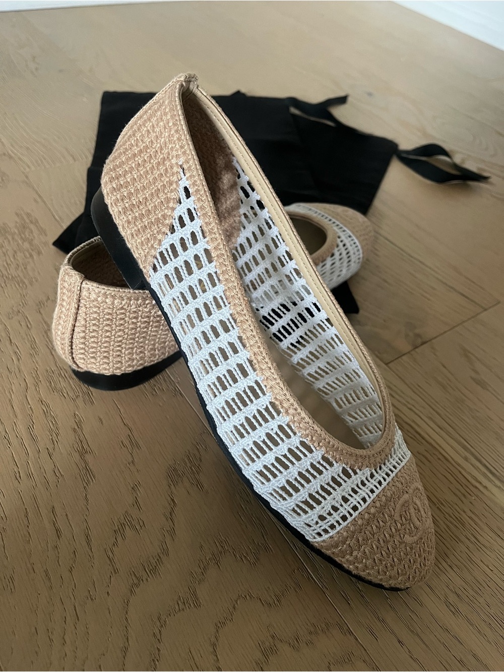 CHANEL Beige and White Raffia CC Cap-Toe Ballet Flats